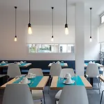La Regence 3* Courbevoie