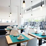 雷吉斯酒店 酒店