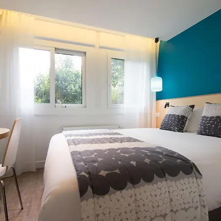 La Régence Hotel Courbevoie