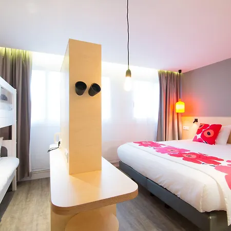 La Régence Hotel Courbevoie