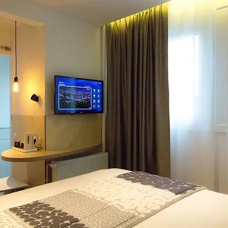 La Regence Hotel Courbevoie