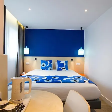 La Regence 3* Courbevoie