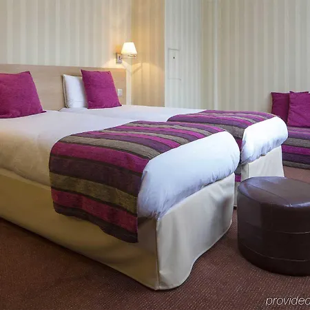 Hotel La Régence Courbevoie